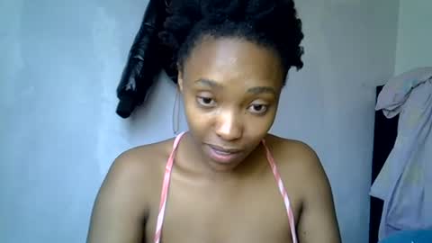 Snapshot of pretty_jazminee chatting on 06/18/26, 09:47 pretty jazminee online show from 06/18/26, 09:47