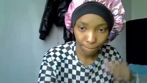 Snapshot of pretty_jazminee chatting on 06/23/26, 06:11 pretty jazminee online show from 06/23/26, 06:11