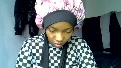 Snapshot of pretty_jazminee chatting on 06/25/26, 06:29 pretty jazminee online show from 06/25/26, 06:29