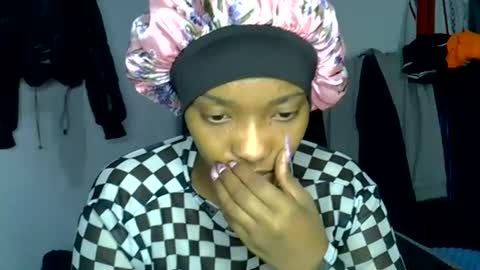 Snapshot of pretty_jazminee chatting on 06/28/26, 05:19 pretty jazminee online show from 06/28/26, 05:19