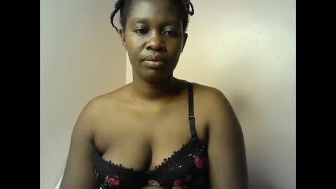 pretty_kylah online show from 11/30/25, 05:06