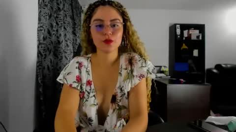 Snapshot of pretty_latina2 chatting on 01/26/25, 06:59 pretty_latina2 online show from 01/26/25, 06:59