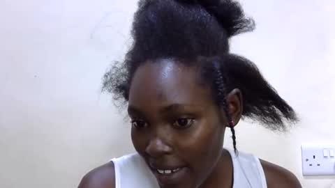 pretty_leila1 online show from 02/25/26, 07:07