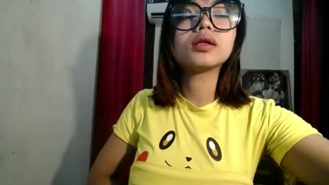 Snapshot of pretty_little_baby18 chatting on 06/03/26, 02:14 Venus online show from 06/03/26, 02:14