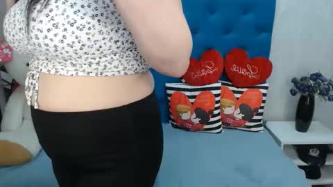 pretty_malika online show from 02/14/25, 11:53