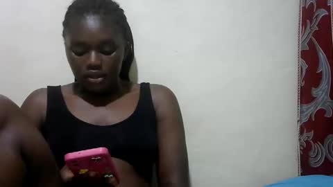 pretty_melan online show from 02/18/26, 03:52