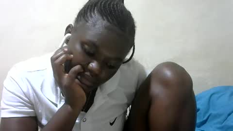 pretty_melan online show from 03/21/26, 06:11