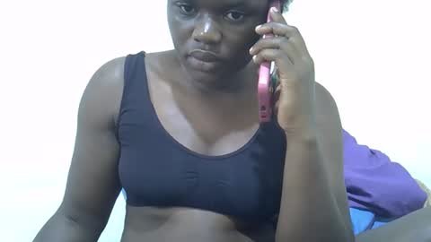 pretty_melan online show from 06/11/26, 10:57