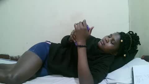 pretty_mellan online show from 01/30/25, 05:28