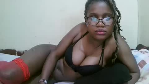 pretty_mellan online show from 02/14/25, 04:52