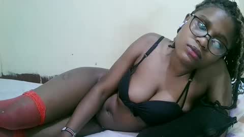 pretty_mellan online show from 02/14/25, 10:04