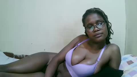 pretty_mellan online show from 02/20/25, 06:28