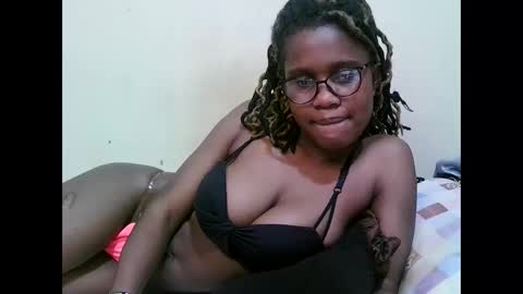 pretty_mellan online show from 03/08/25, 10:54