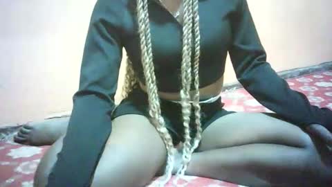 pretty_milan online show from 01/07/26, 12:40