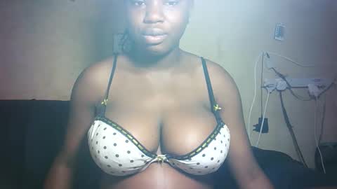 pretty_milan online show from 03/06/26, 08:55