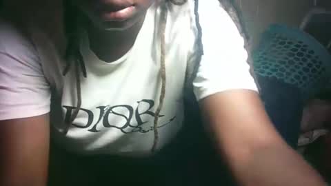 pretty_milan online show from 04/27/26, 09:07