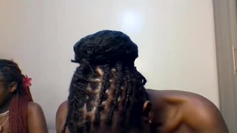 naya online show from 11/18/25, 03:38