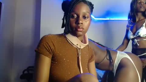 Snapshot of pretty_nyra chatting on 04/23/26, 04:53 Nyra online show from 04/23/26, 04:53