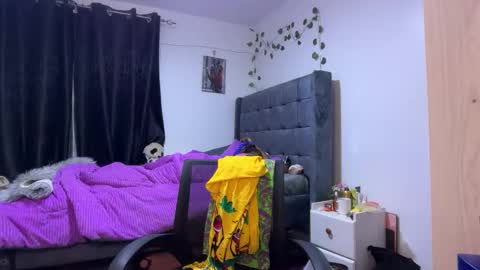 Pretty peaches online show from 03/28/26, 08:08