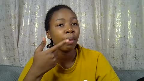 Snapshot of pretty_petite24 chatting on 08/03/26, 09:37 pretty_petite24 online show from 08/03/26, 09:37