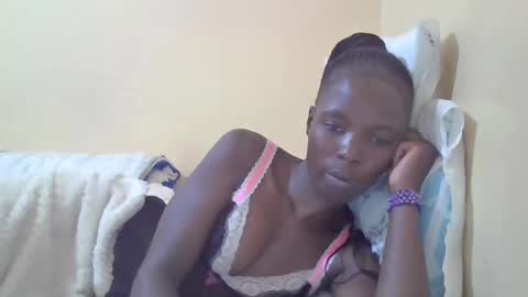 pretty_petite_ebony online show from 01/22/25, 01:53