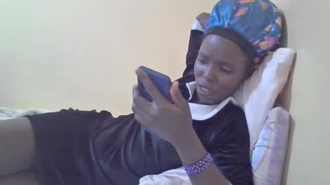 pretty_petite_ebony online show from 01/25/25, 07:18