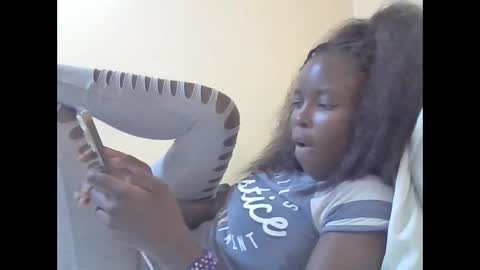 pretty_petite_ebony online show from 03/10/25, 07:50