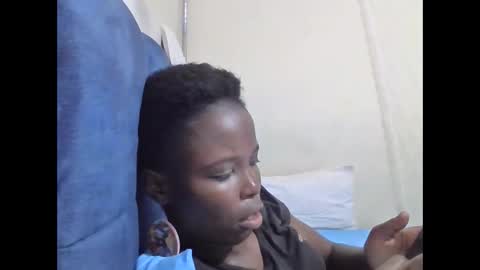 pretty_petite_ebony online show from 04/04/26, 07:55