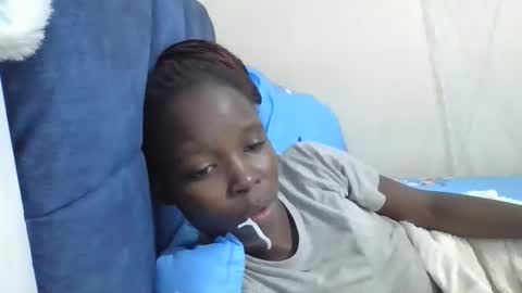 pretty_petite_ebony online show from 05/04/26, 11:12