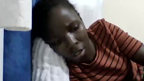 pretty_petite_ebony online show from 07/19/26, 09:18