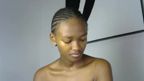 Snapshot of pretty_queennie chatting on 04/30/26, 12:55 Pretty doll online show from 04/30/26, 12:55