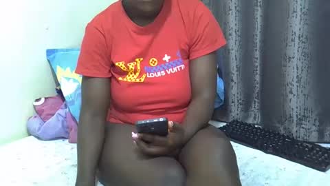 pretty_sheanna online show from 11/12/25, 08:30