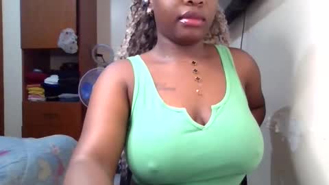 Snapshot of pretty_shila chatting on 05/11/26, 12:05 pretty_shila online show from 05/11/26, 12:05