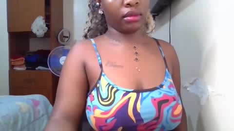 Snapshot of pretty_shila chatting on 05/19/26, 01:56 pretty_shila online show from 05/19/26, 01:56