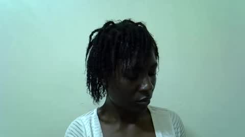 Snapshot of pretty_swirl chatting on 02/15/26, 07:51 Twirl online show from 02/15/26, 07:51