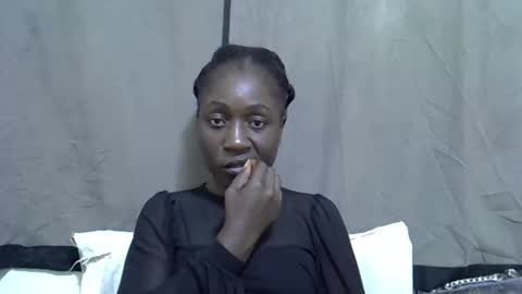 Snapshot of pretty_swirl chatting on 02/27/26, 10:21 Twirl online show from 02/27/26, 10:21