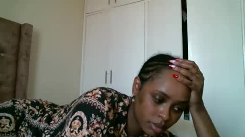 zii online show from 02/10/26, 09:24