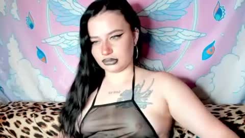 Snapshot of prettyaliceee chatting on 06/23/26, 03:59 Alice online show from 06/23/26, 03:59