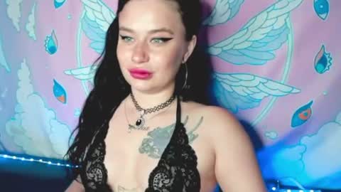 Snapshot of prettyaliceee chatting on 07/19/26, 04:05 Alice online show from 07/19/26, 04:05