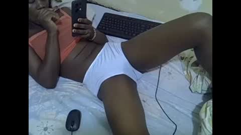 prettyalma online show from 12/24/24, 10:01