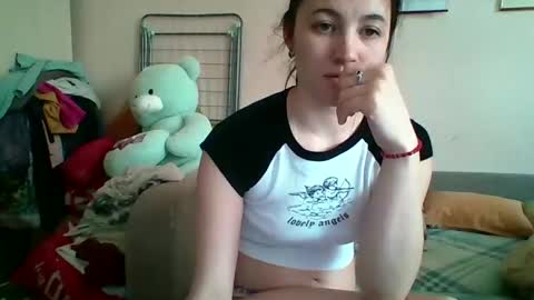 Snapshot of prettybella_7 chatting on 04/30/26, 10:54 Bella online show from 04/30/26, 10:54