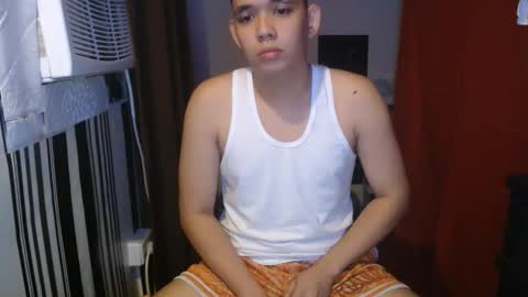 Snapshot of prettyboycum69 chatting on 09/25/25, 12:36 RAVEN online show from 09/25/25, 12:36
