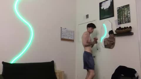 pretty boy online show from 10/29/25, 03:09