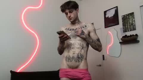 pretty boy online show from 11/01/25, 04:47