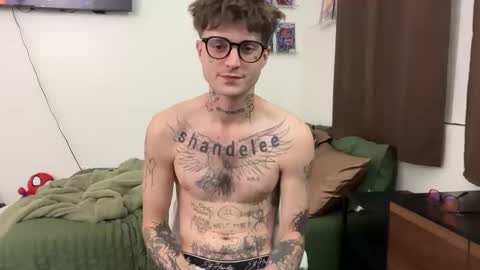 pretty boy online show from 03/31/26, 03:08