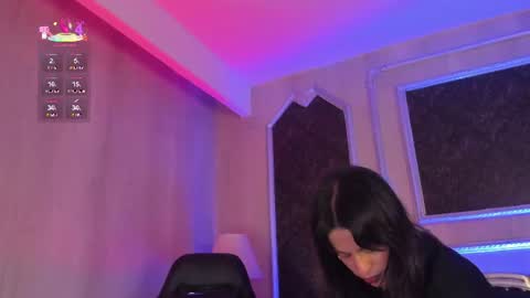 Snapshot of prettybullet chatting on 06/11/26, 12:25 GTM-5 online show from 06/11/26, 12:25