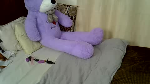 Bunny online show from 12/16/25, 04:56