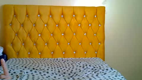 Snapshot of prettycandy0 chatting on 09/23/25, 06:44 prettycandy0 online show from 09/23/25, 06:44