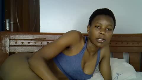 Snapshot of prettycoco_ chatting on 04/04/26, 12:31 coco online show from 04/04/26, 12:31