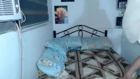 Snapshot of prettycumnotes69 chatting on 10/04/25, 10:35 ASHLEY online show from 10/04/25, 10:35